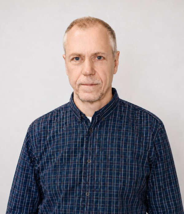 Владимир Листов