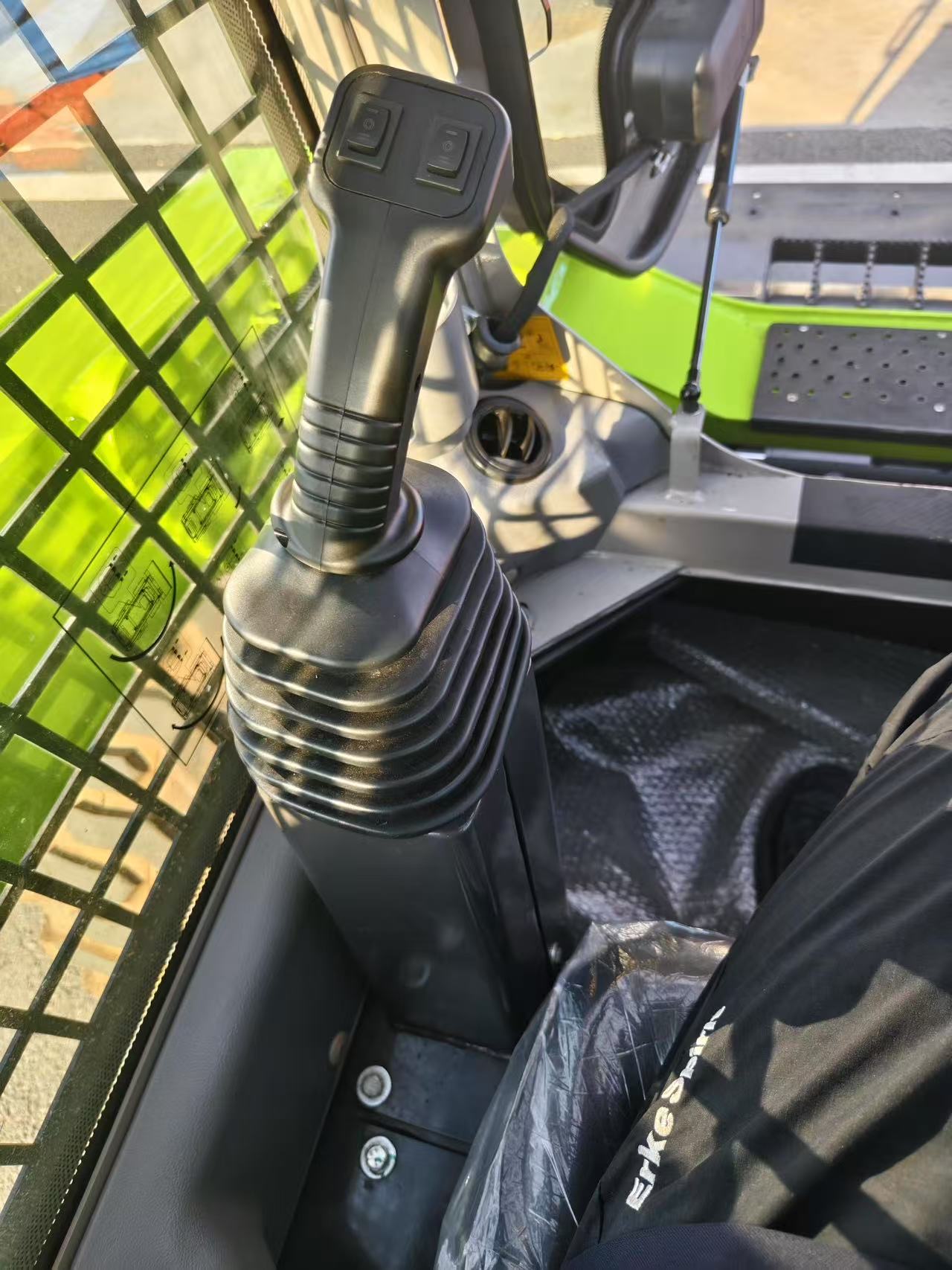 Мини-погрузчик Zoomlion ZS120V HF Joystick 2Speed фото 2
